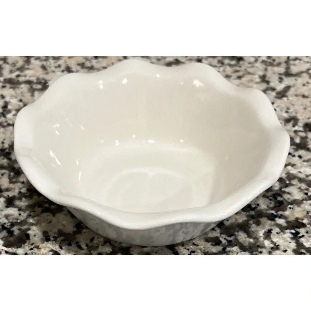Emile Henry Ivory Fluted Ruffled Small‎ Pie Dish Bowl 5.5